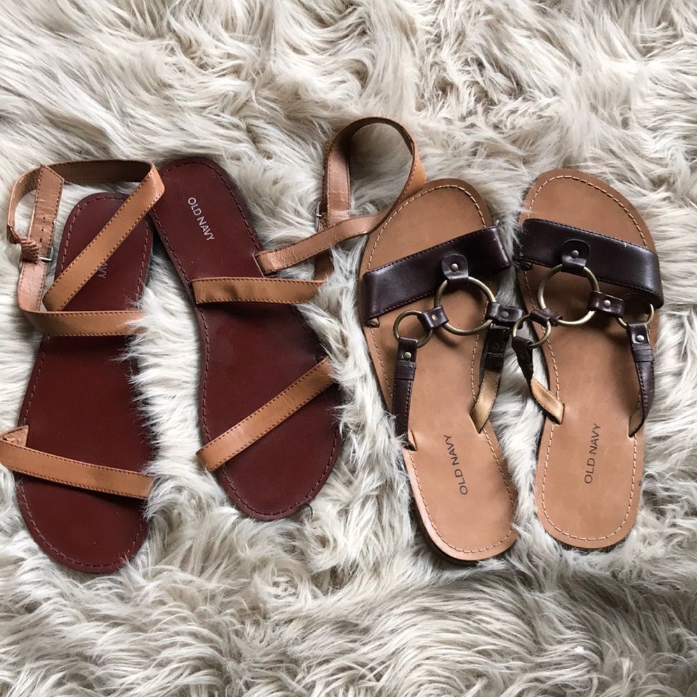 Lot of 2 Old Navy sandals 7